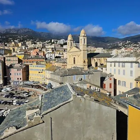Avec Grande Terrasse Daire Bastiya