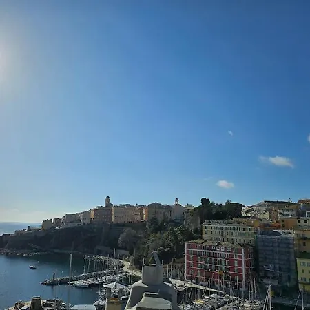 Apartment Avec Grande Terrasse *