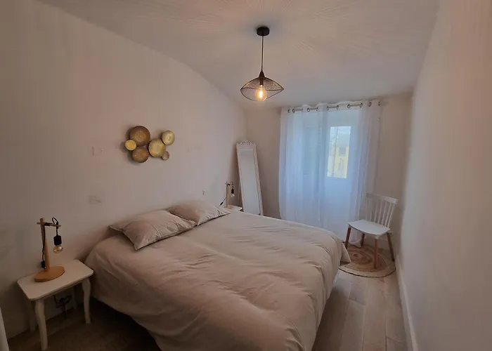 Apartment Avec Grande Terrasse *